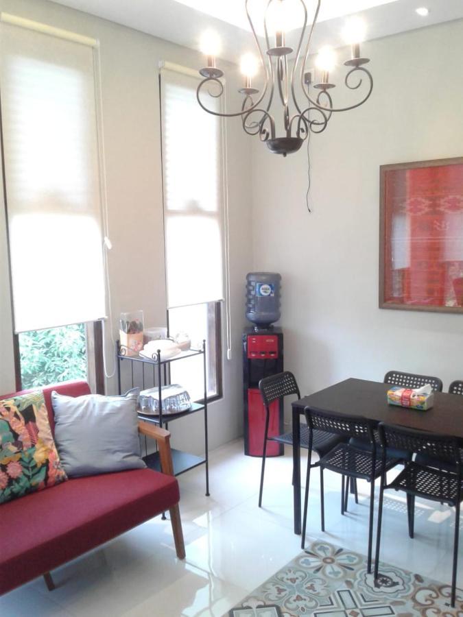 Sabi Guest House - Strategic Family -Married Couples Only- Hostel In Prawirotaman Yogyakarta Bagian luar foto