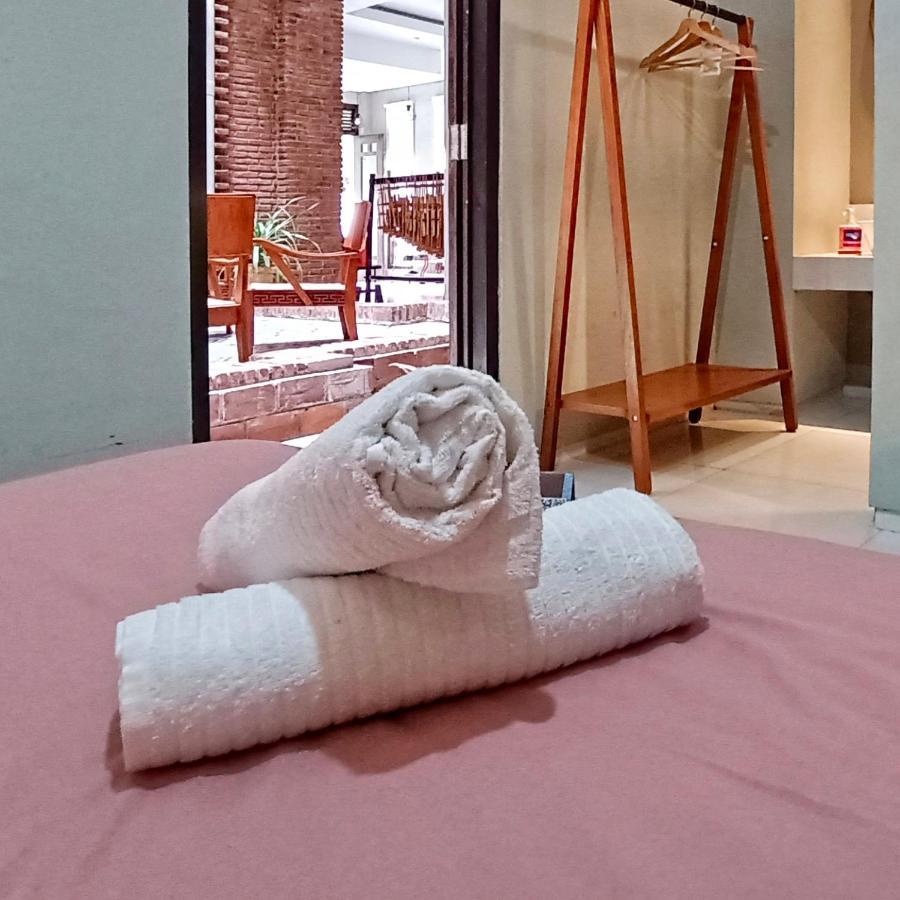 Sabi Guest House - Strategic Family -Married Couples Only- Hostel In Prawirotaman Yogyakarta Bagian luar foto