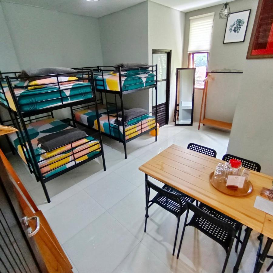 Sabi Guest House - Strategic Family -Married Couples Only- Hostel In Prawirotaman Yogyakarta Bagian luar foto
