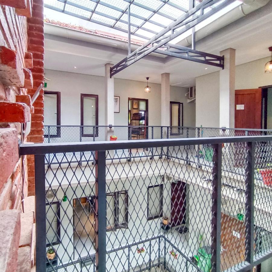 Sabi Guest House - Strategic Family -Married Couples Only- Hostel In Prawirotaman Yogyakarta Bagian luar foto
