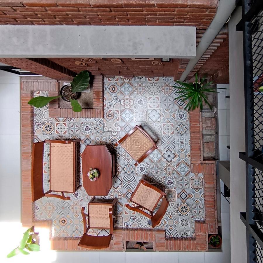 Sabi Guest House - Strategic Family -Married Couples Only- Hostel In Prawirotaman Yogyakarta Bagian luar foto