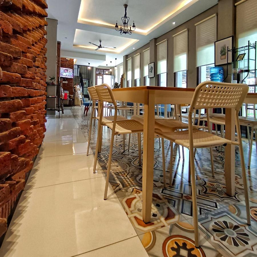 Sabi Guest House - Strategic Family -Married Couples Only- Hostel In Prawirotaman Yogyakarta Bagian luar foto
